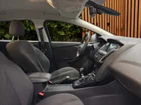 Ford Focus (2017) thumbnail 3
