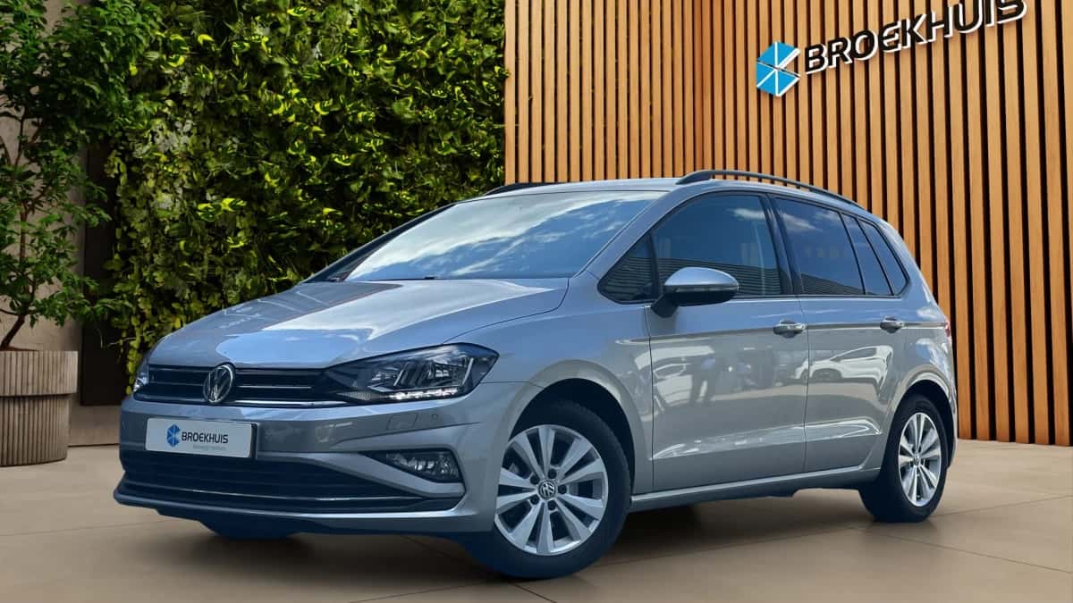 Volkswagen Golf (2019) — foto 1