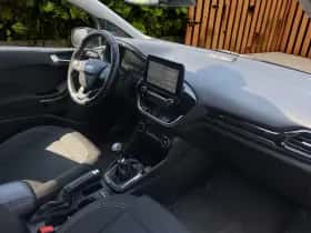 Ford Fiesta (2018) thumbnail 3