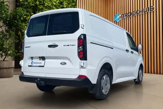 Ford Transit Custom (2024) thumbnail 2