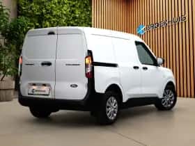 Ford Transit Courier (2024) thumbnail 2