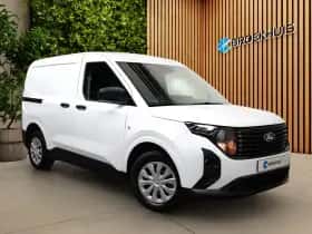 Ford Transit Courier (2024) thumbnail 20