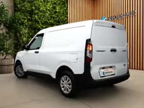 Ford Transit Courier (2024) thumbnail 21