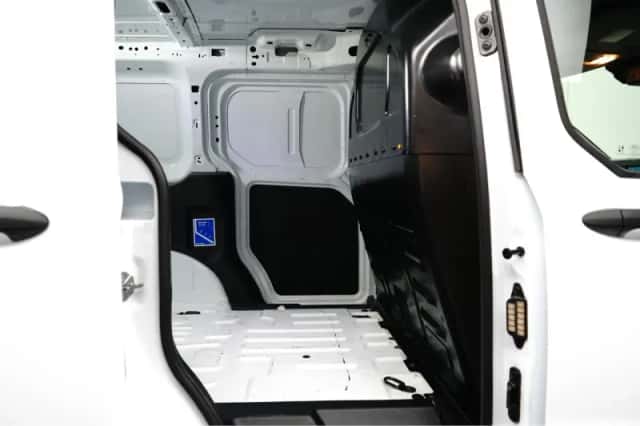 Ford Transit Courier (2024) thumbnail 4