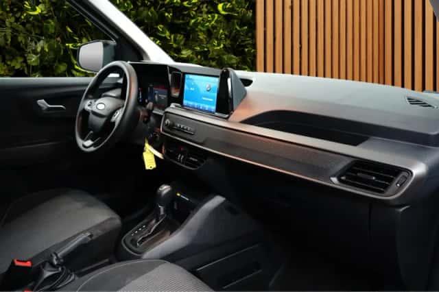 Ford Transit Courier (2024) thumbnail 6
