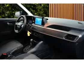 Ford Transit Courier (2024) thumbnail 6