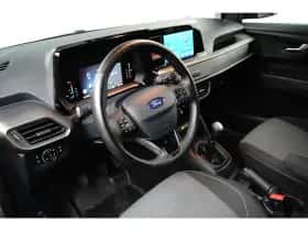Ford Transit Courier (2024) thumbnail 12