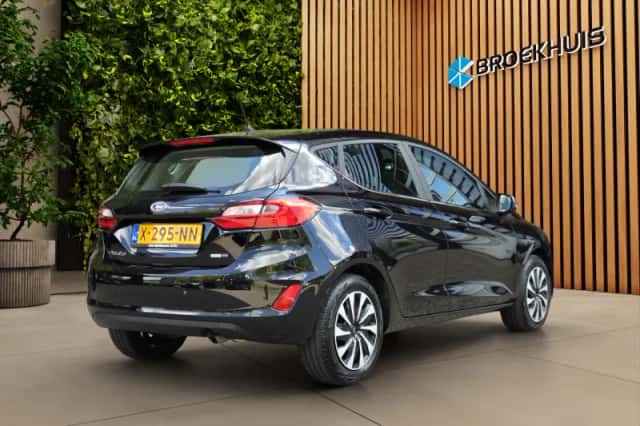 Ford Fiesta (2023) thumbnail 2