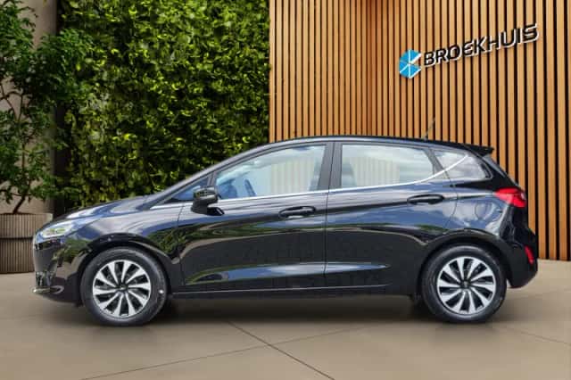 Ford Fiesta (2023) thumbnail 4