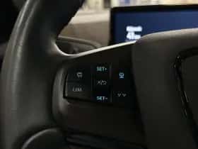 Ford Mustang Mach-E (2022) thumbnail 27