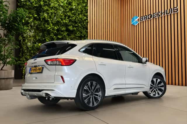 Ford Kuga (2021) thumbnail 2
