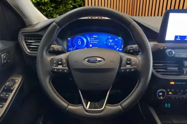 Ford Kuga (2021) thumbnail 6