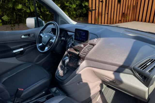 Ford Transit Connect (2023) thumbnail 3