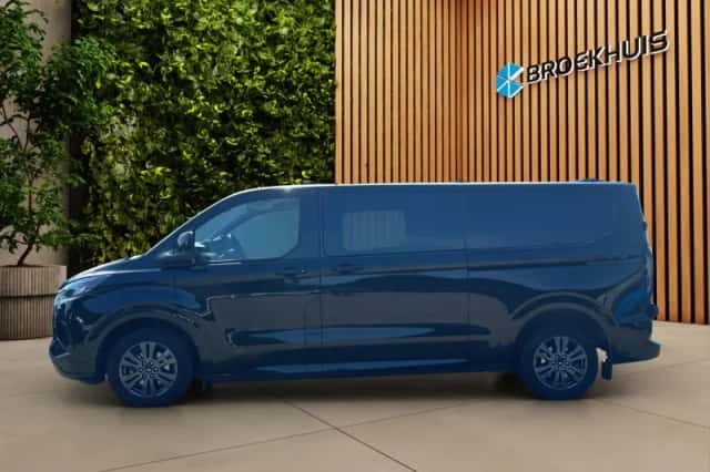 Ford Transit Custom (2025) thumbnail 4