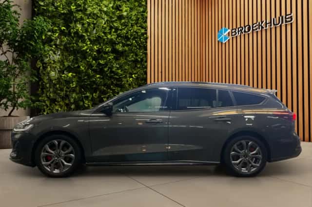 Ford Focus (2023) thumbnail 2