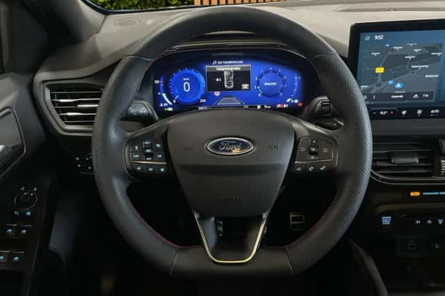 Ford Focus (2023) thumbnail 6