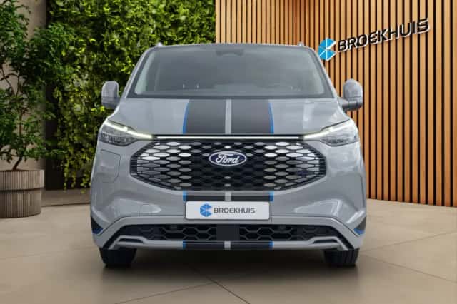 Ford Transit Custom (2025) thumbnail 2