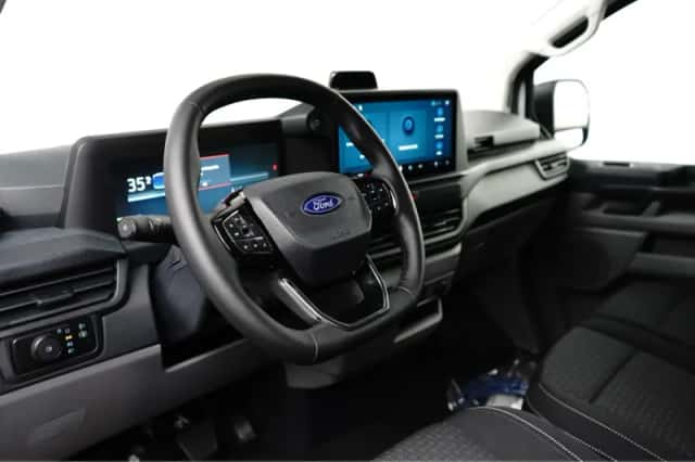 Ford E-Transit Custom (2026) thumbnail 3
