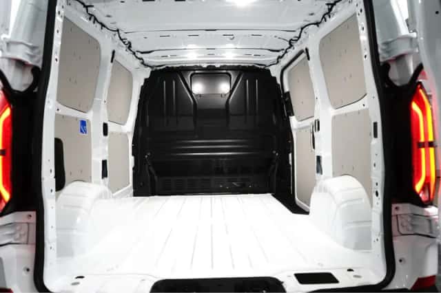 Ford E-Transit Custom (2026) thumbnail 4