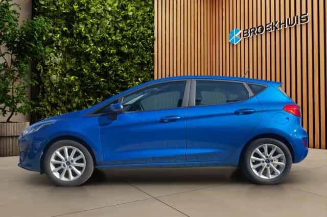 Ford Fiesta (2020) thumbnail 2