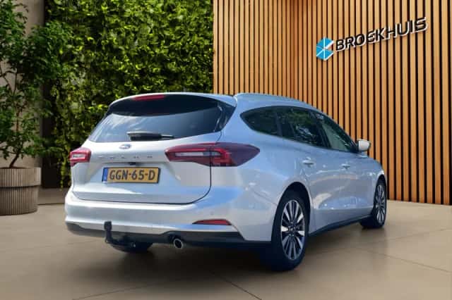 Ford Focus (2024) thumbnail 2