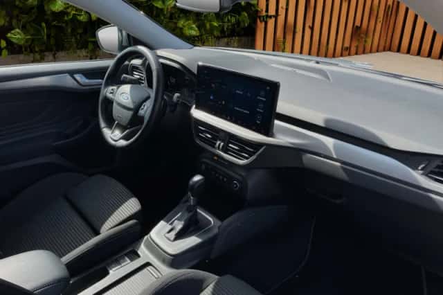 Ford Focus (2024) thumbnail 4