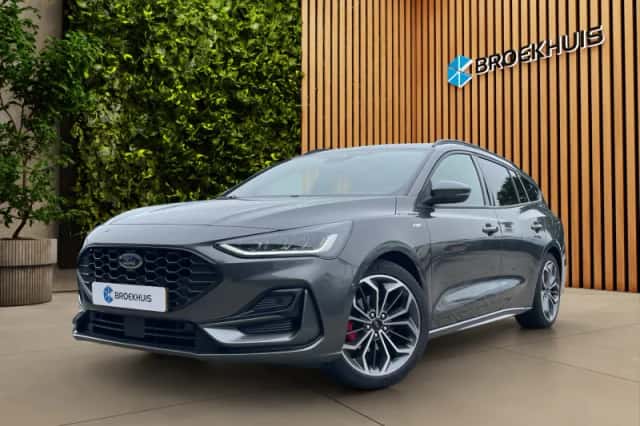 Ford Focus (2023) thumbnail 1
