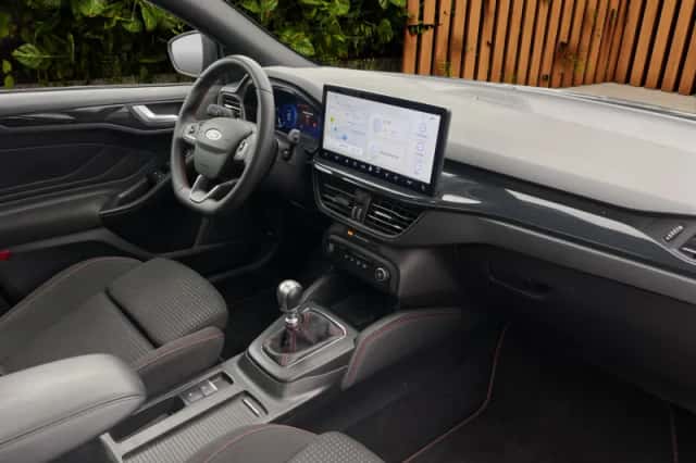 Ford Focus (2023) thumbnail 4