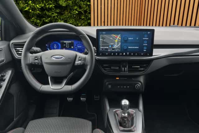 Ford Focus (2023) thumbnail 5
