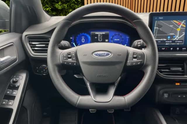 Ford Focus (2023) thumbnail 6