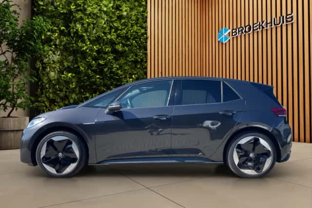 Volkswagen ID.3 (2020) thumbnail 2
