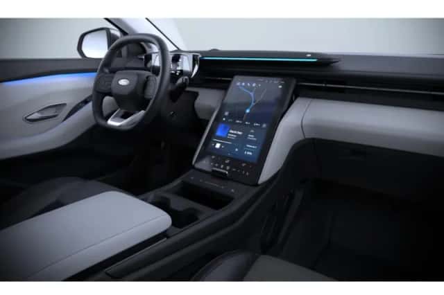 Ford Explorer (2026) thumbnail 5