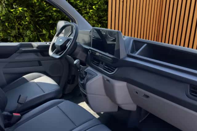 Ford Transit Custom (2024) thumbnail 3