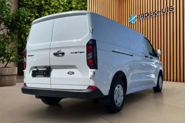Ford Transit Custom (2024) thumbnail 2