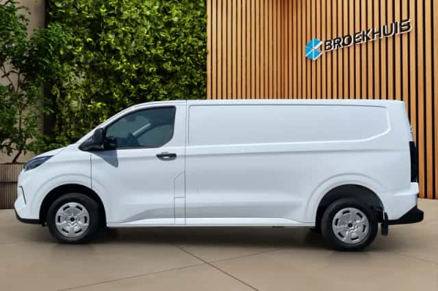 Ford Transit Custom (2024) thumbnail 4