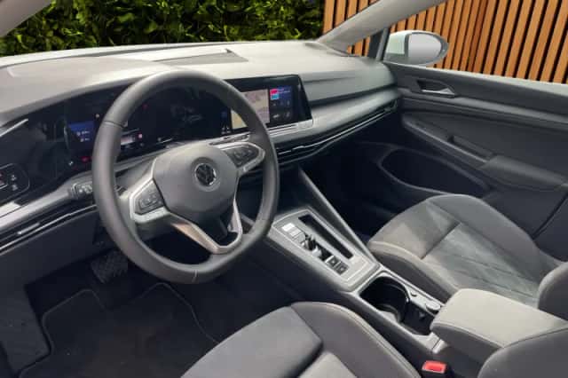 Volkswagen Golf (2021) thumbnail 5