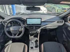 Ford Kuga (2024) thumbnail 4