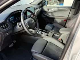 Ford Kuga (2024) thumbnail 4