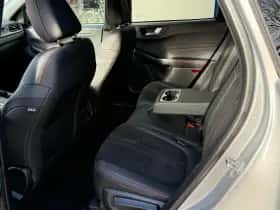 Ford Kuga (2024) thumbnail 5