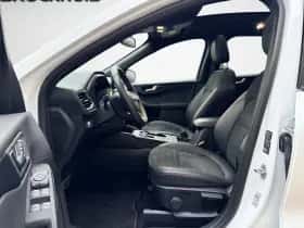 Ford Kuga (2021) thumbnail 4