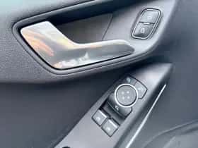 Ford Fiesta (2019) thumbnail 10
