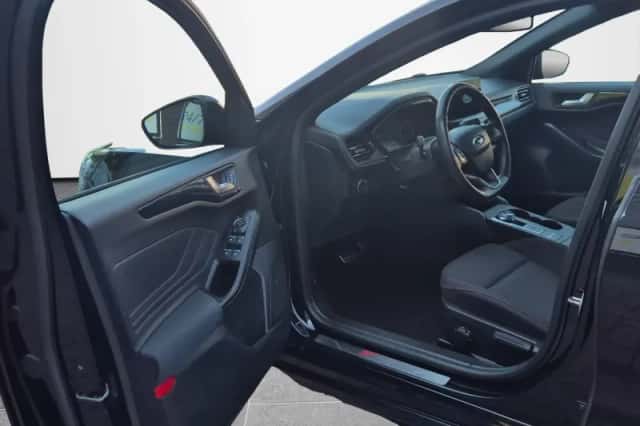 Ford Focus (2019) thumbnail 6