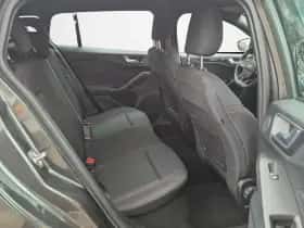 Ford Focus (2022) thumbnail 23