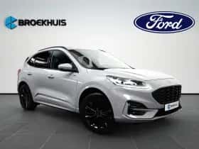 Ford Kuga (2023) thumbnail 2