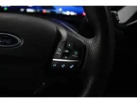 Ford Kuga (2023) thumbnail 13