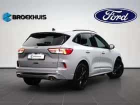 Ford Kuga (2023) thumbnail 4