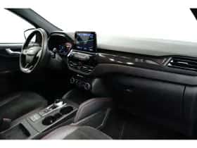 Ford Kuga (2023) thumbnail 8