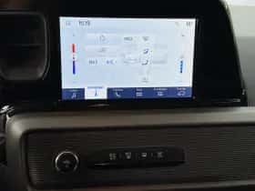 Ford Transit Courier (2024) thumbnail 13