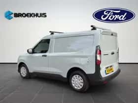 Ford Transit Courier (2024) thumbnail 3