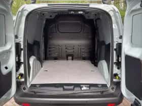 Ford Transit Courier (2024) thumbnail 21